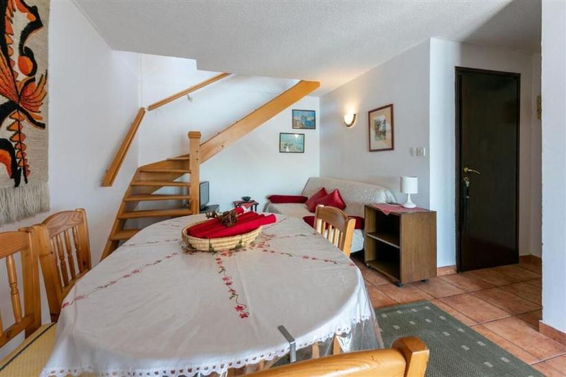 Apartment A4, for 5 persons