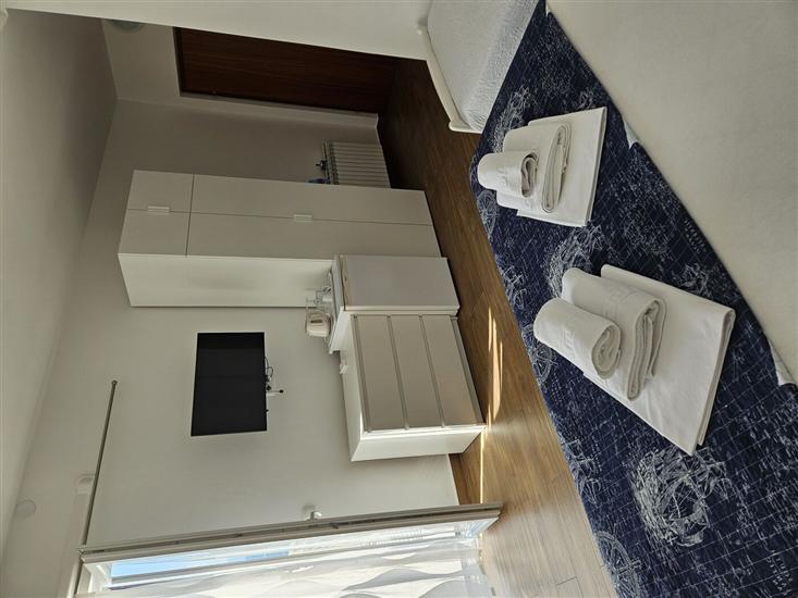 Room S1, for 2 persons