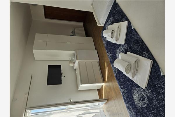 Room S1, for 2 persons