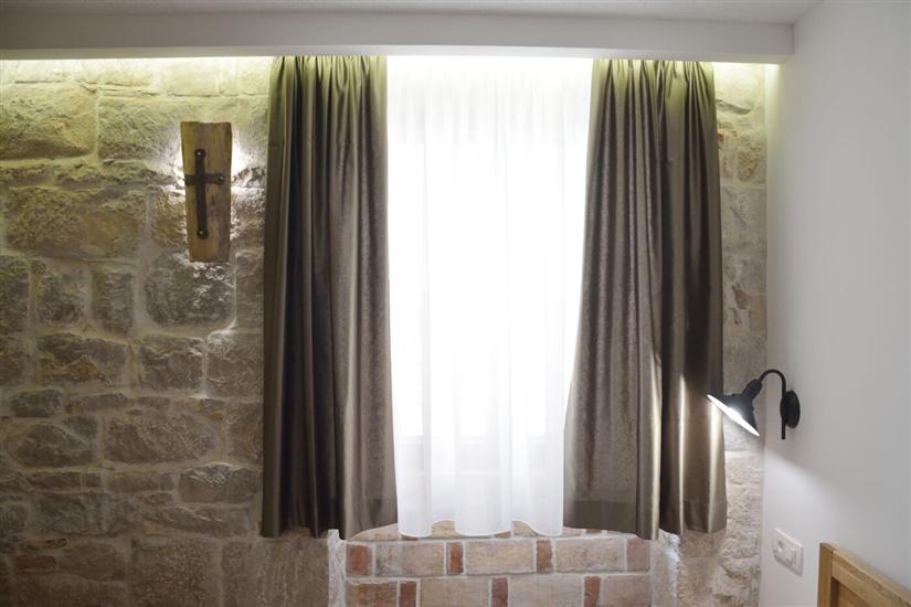 Room S1, for 2 persons