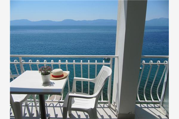 Room S2, for 2 persons