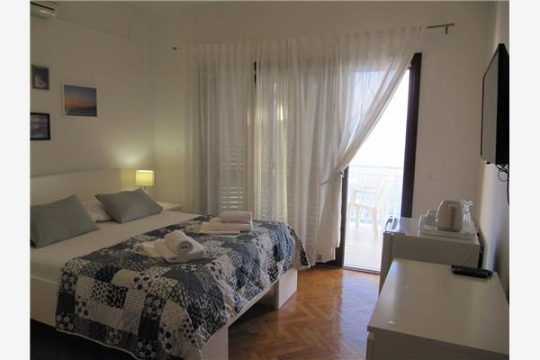 Room S2, for 2 persons