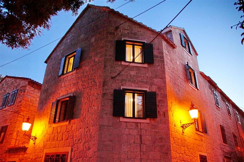 Apartment and Rooms Desideria