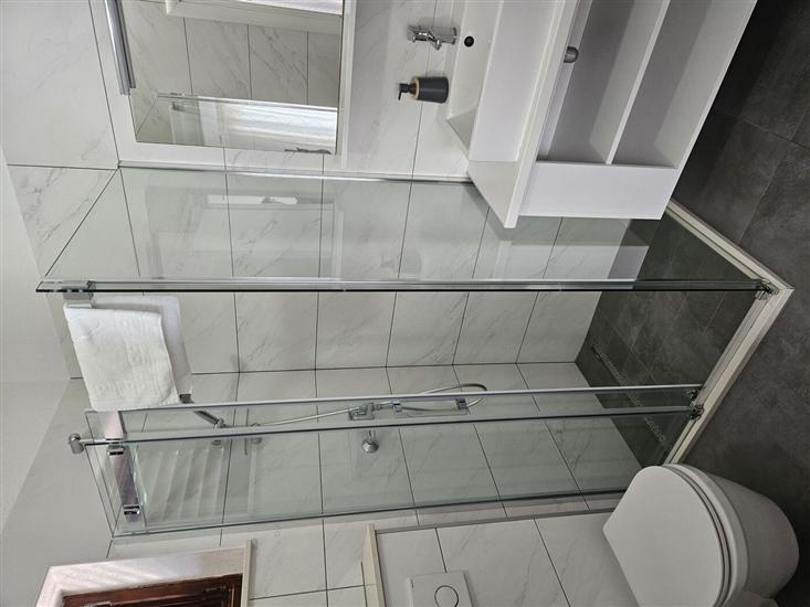 Room S3, for 3 persons