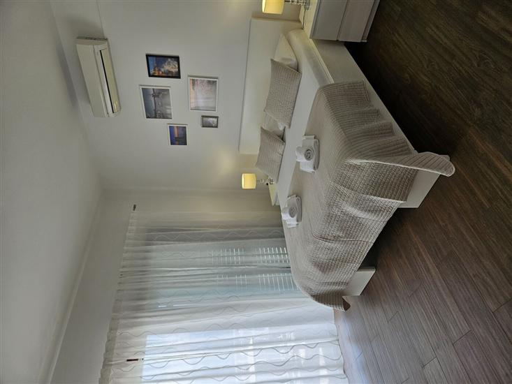 Room S2, for 2 persons