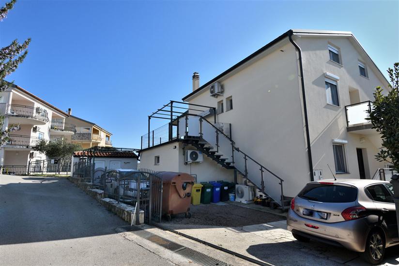 Apartment By the sea