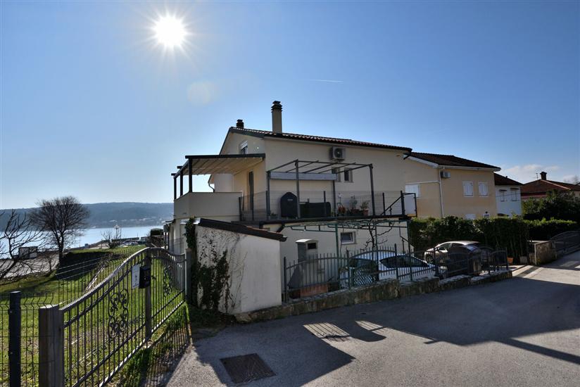 Apartment By the sea