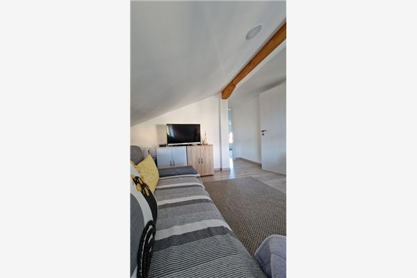 Apartment A1, for 5 persons