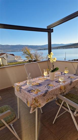 Apartment By the sea