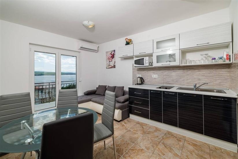 Apartment A2, for 4 persons