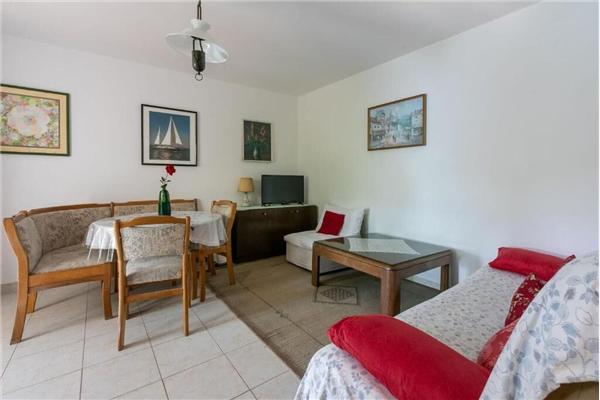 Apartment A1, for 5 persons