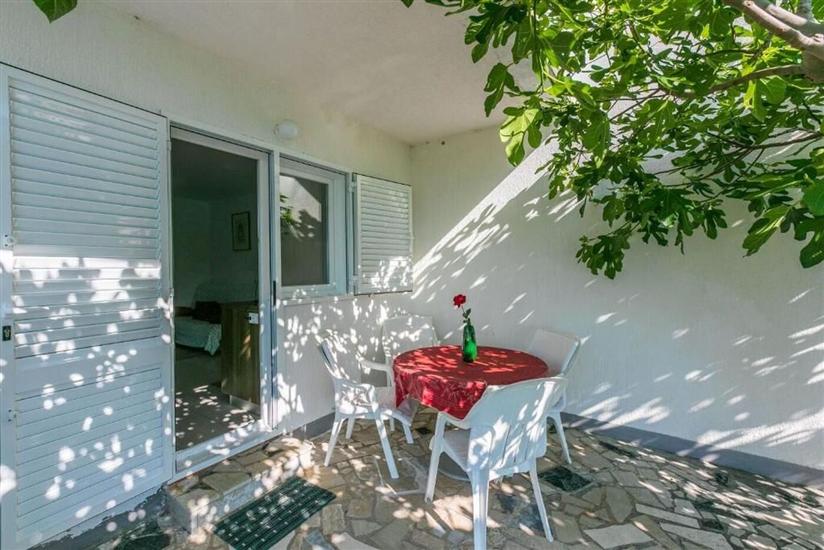 Apartment A1, for 5 persons