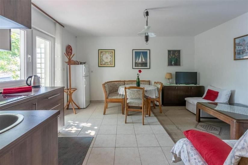 Apartment A1, for 5 persons