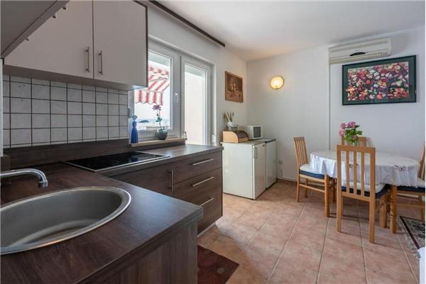 Apartment A2, for 4 persons