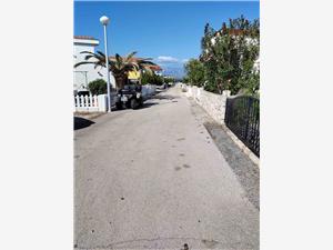 Apartment Matanovic Slatina - island Vir, Size 35.00 m2, Airline distance to the sea 250 m, Airline distance to town centre 800 m