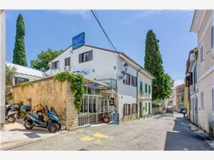 Apartment Selce Selce (Crikvenica), Size 50.00 m2, Airline distance to the sea 50 m, Airline distance to town centre 50 m