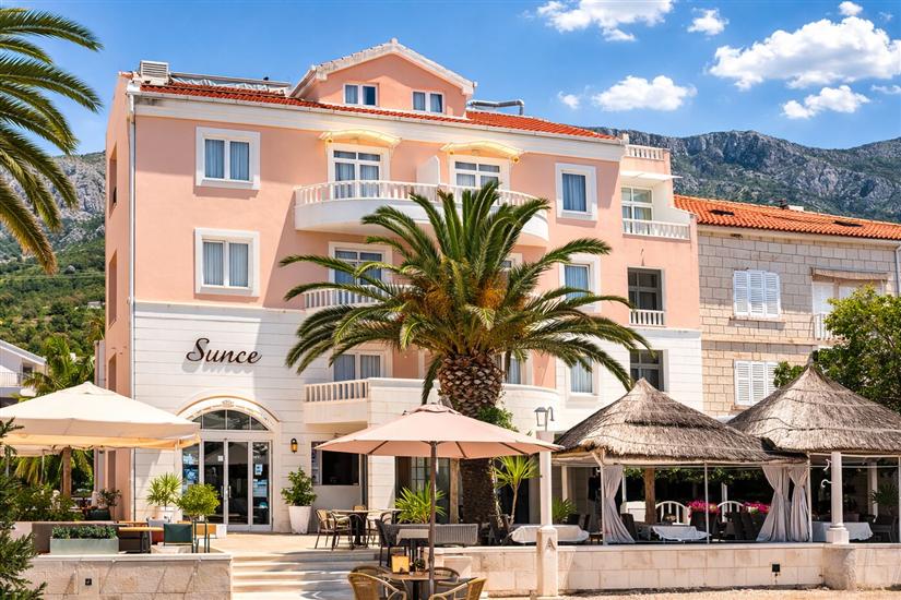 Apartments Riva Beachfront No.1