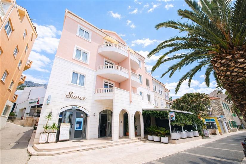 Apartments Riva Beachfront No.1