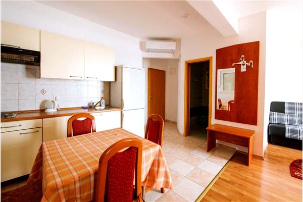 Apartment A6, for 4 persons