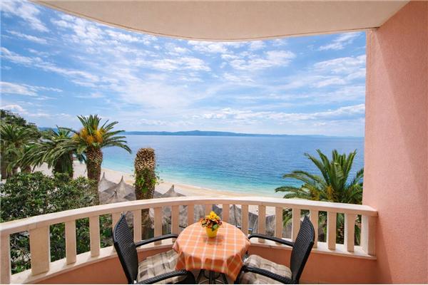 Apartment A12, for 4 persons