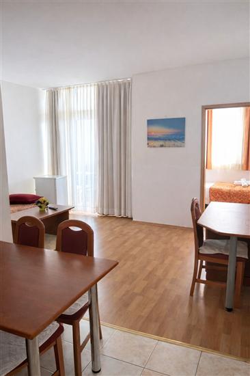 Apartment A12, for 4 persons