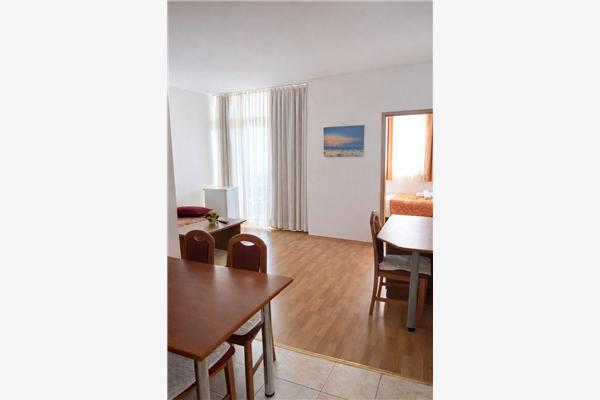 Apartment A12, for 4 persons
