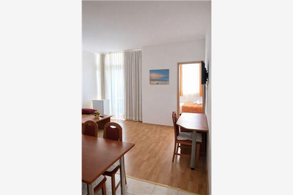 Apartment A12, for 4 persons
