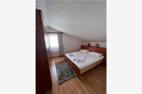 Apartment A12, for 4 persons