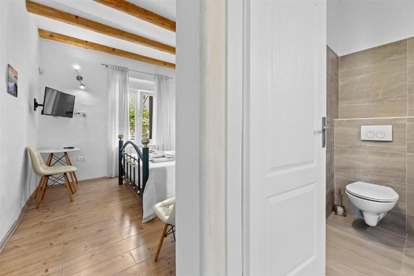 House K1, for 10 persons