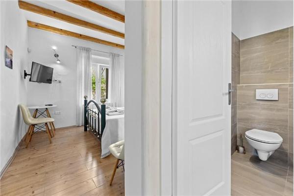 House K1, for 10 persons