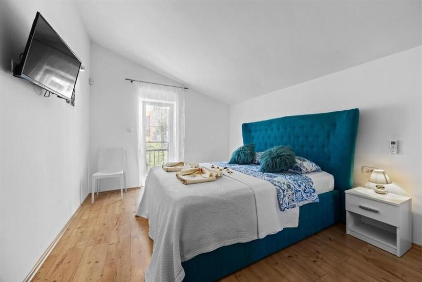 House K1, for 10 persons