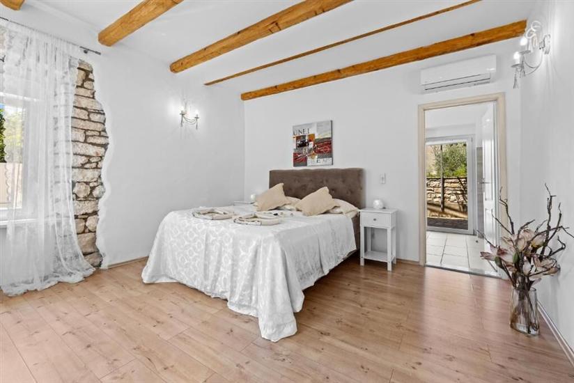 House K1, for 10 persons