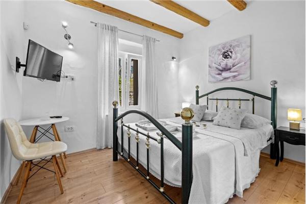 House K1, for 10 persons