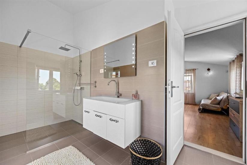 House K1, for 10 persons