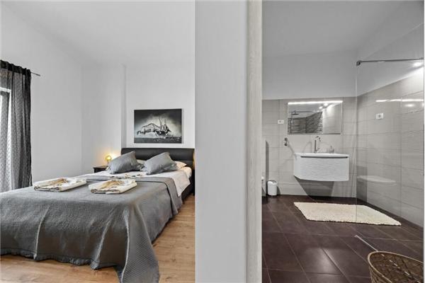 House K1, for 10 persons