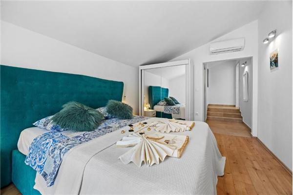 House K1, for 10 persons