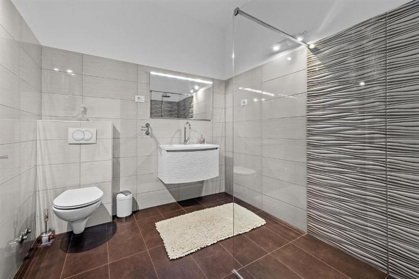 House K1, for 10 persons