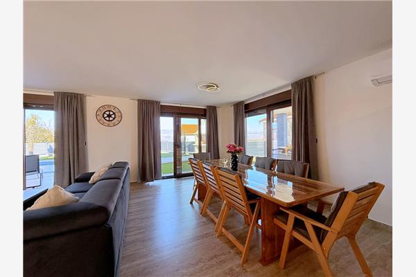 House K1, for 8 persons