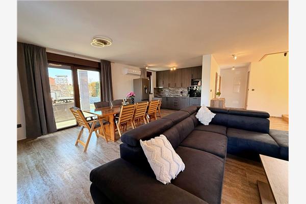 House K1, for 8 persons