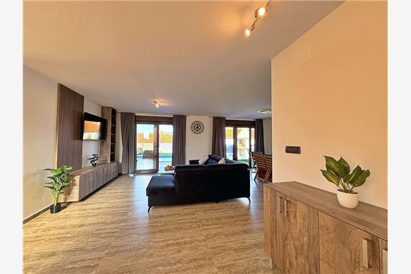 House K1, for 8 persons