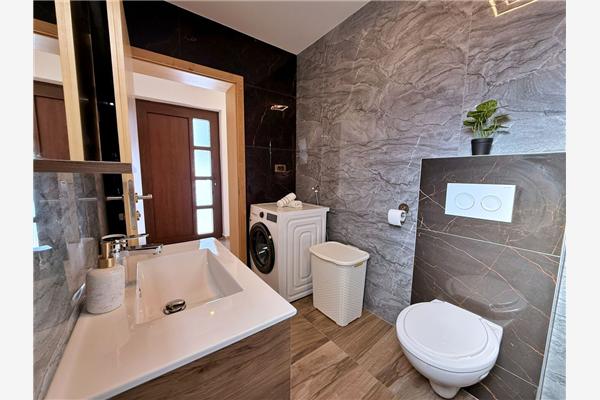 House K1, for 8 persons