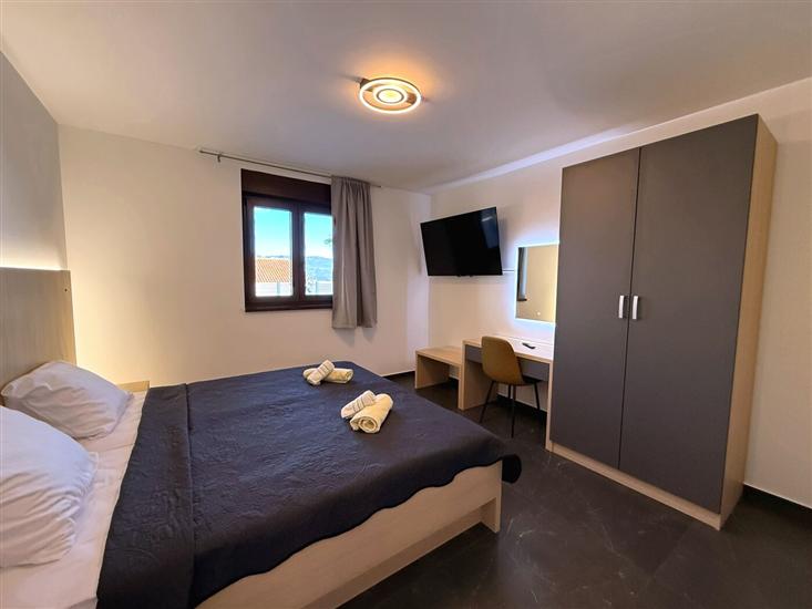 House K1, for 8 persons