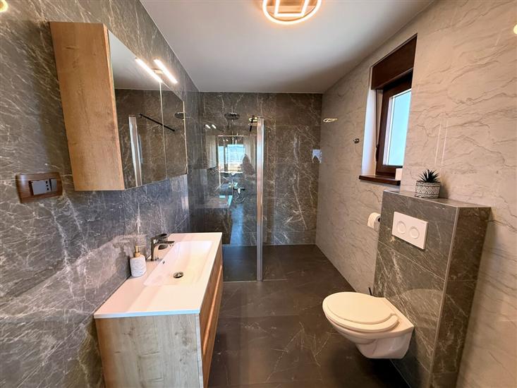 House K1, for 8 persons