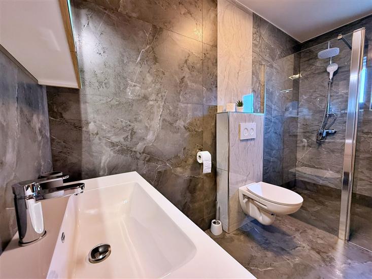 House K1, for 8 persons