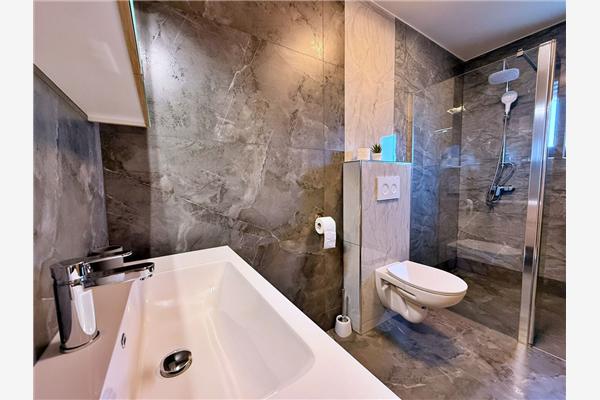 House K1, for 8 persons