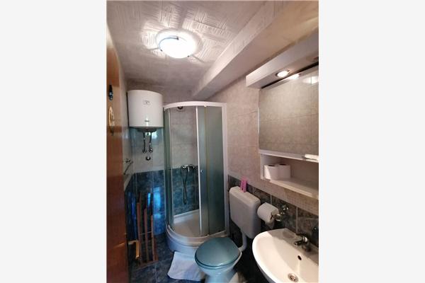 Room S1, for 2 persons