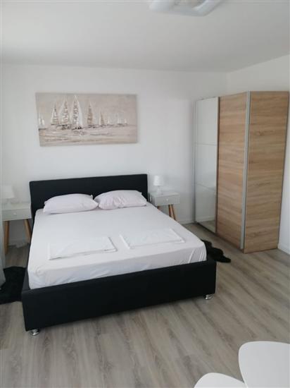 Room S2, for 2 persons