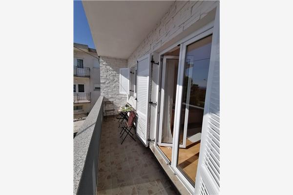 Room S2, for 2 persons