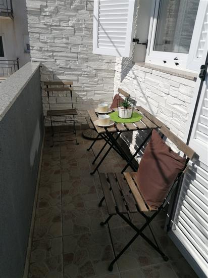 Room S2, for 2 persons