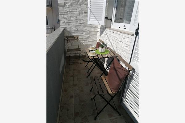 Room S2, for 2 persons